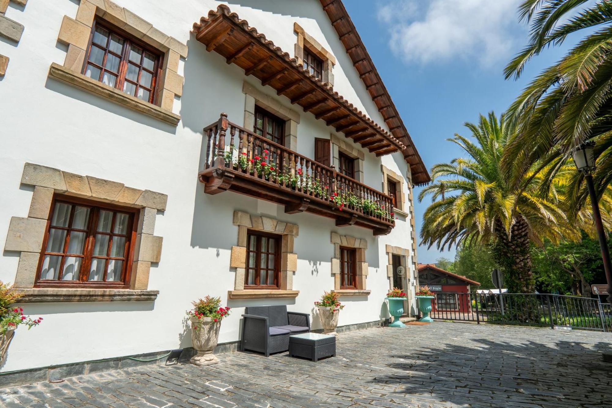 Don Pablo Hotel Pechon Exterior photo